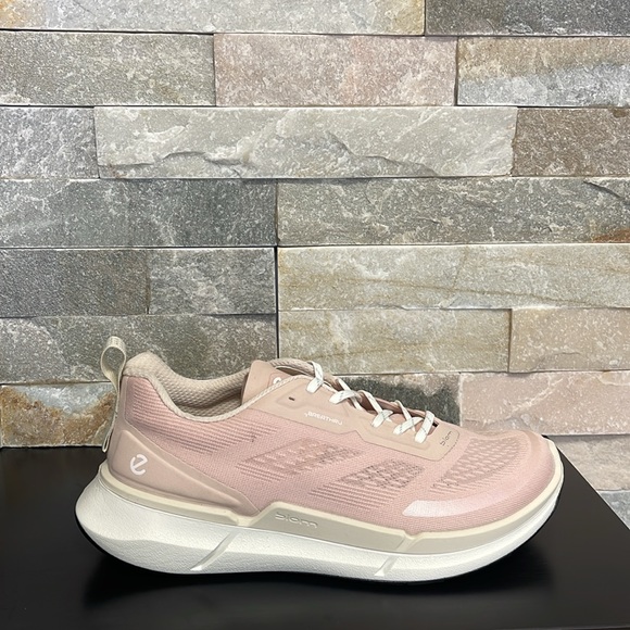 ECCO Women's Biom 2.2 Low Breathru Sneaker - Picture 9 of 13